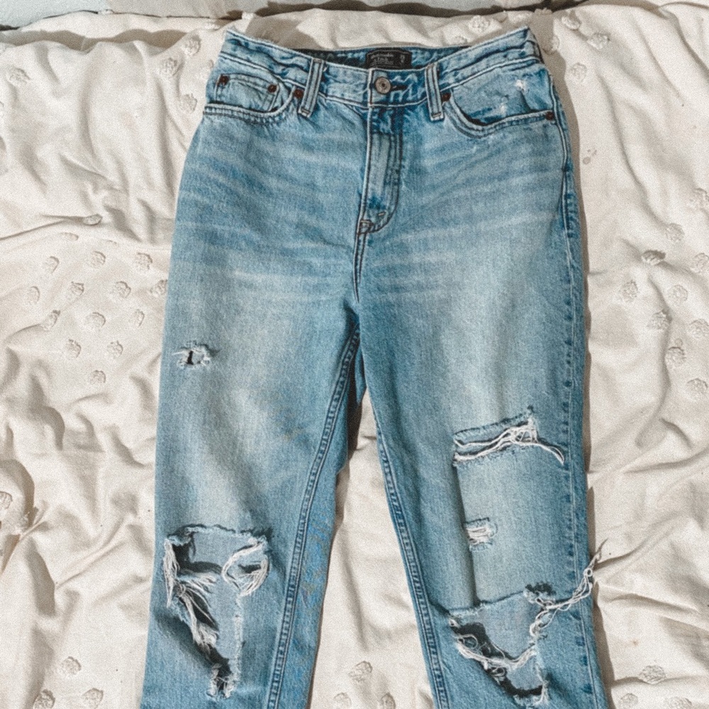 ABERCROMBIE GIRLFRIEND JEAN